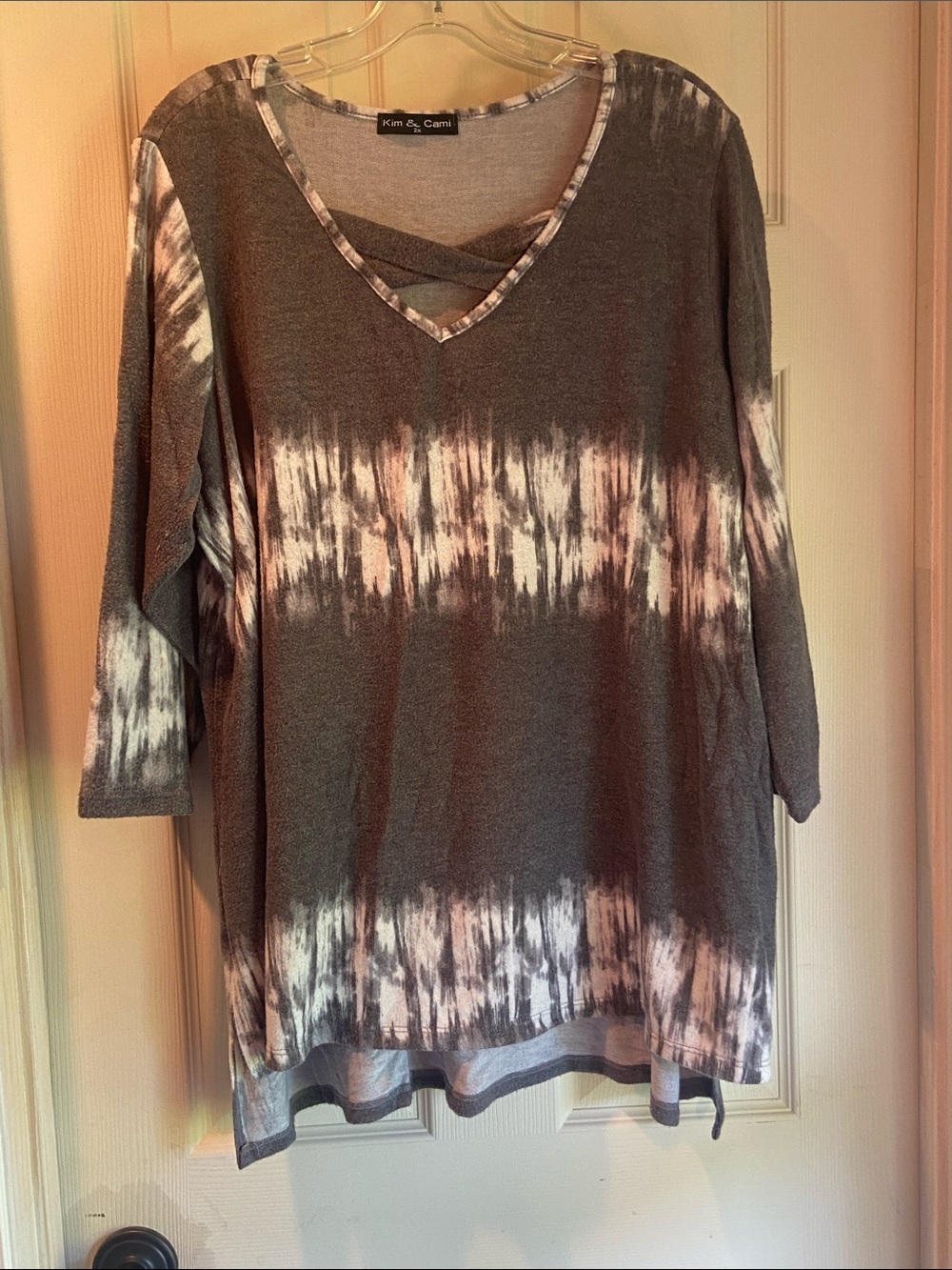 Kim & Cami Gray and White Tie-Dye V-Neck Tunic with Crisscross Detail